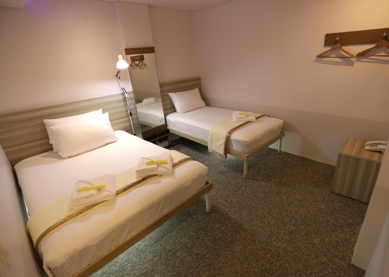 1010 Hotel Muntinlupa City Esterno foto
