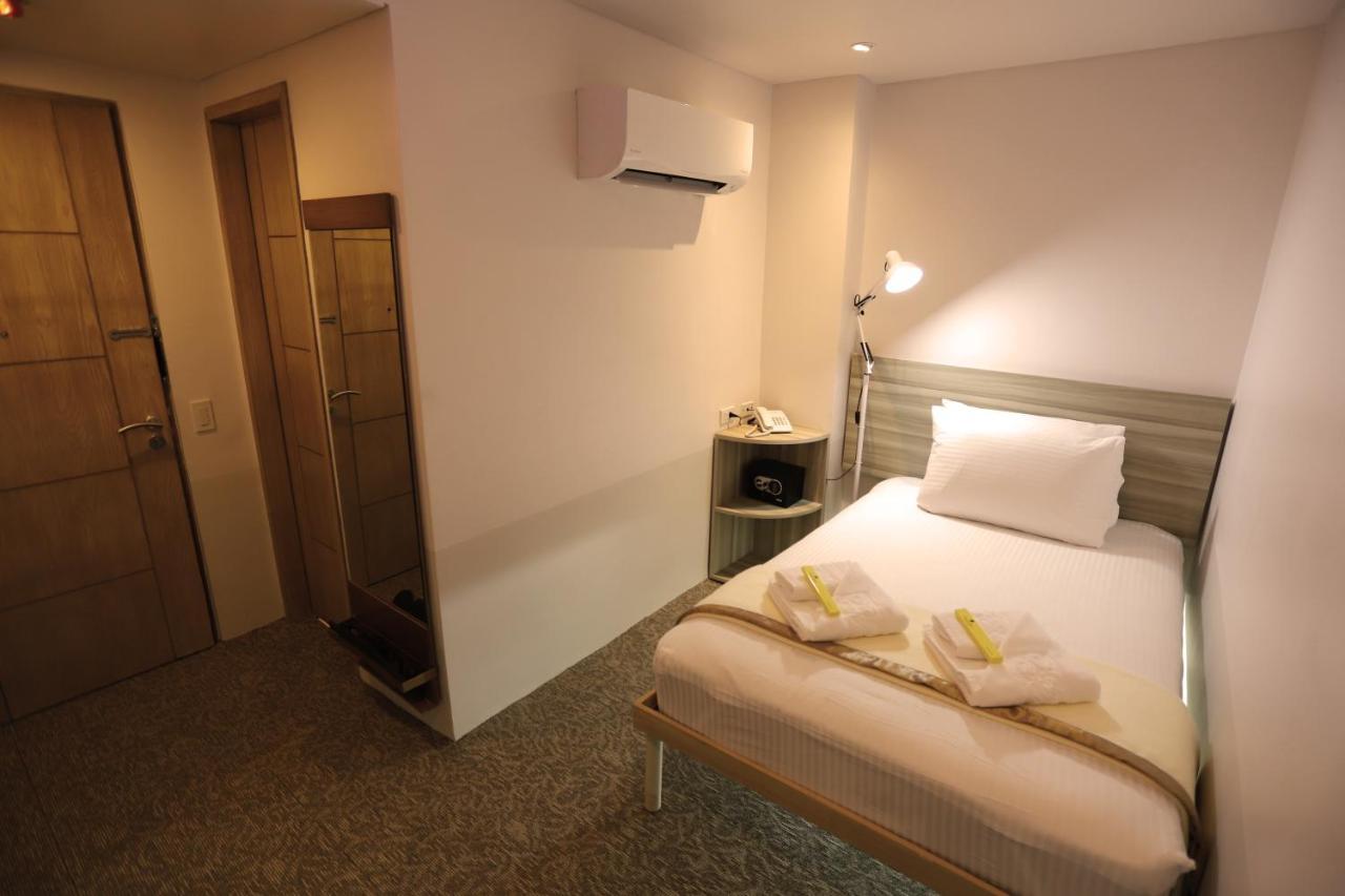 1010 Hotel Muntinlupa City Esterno foto
